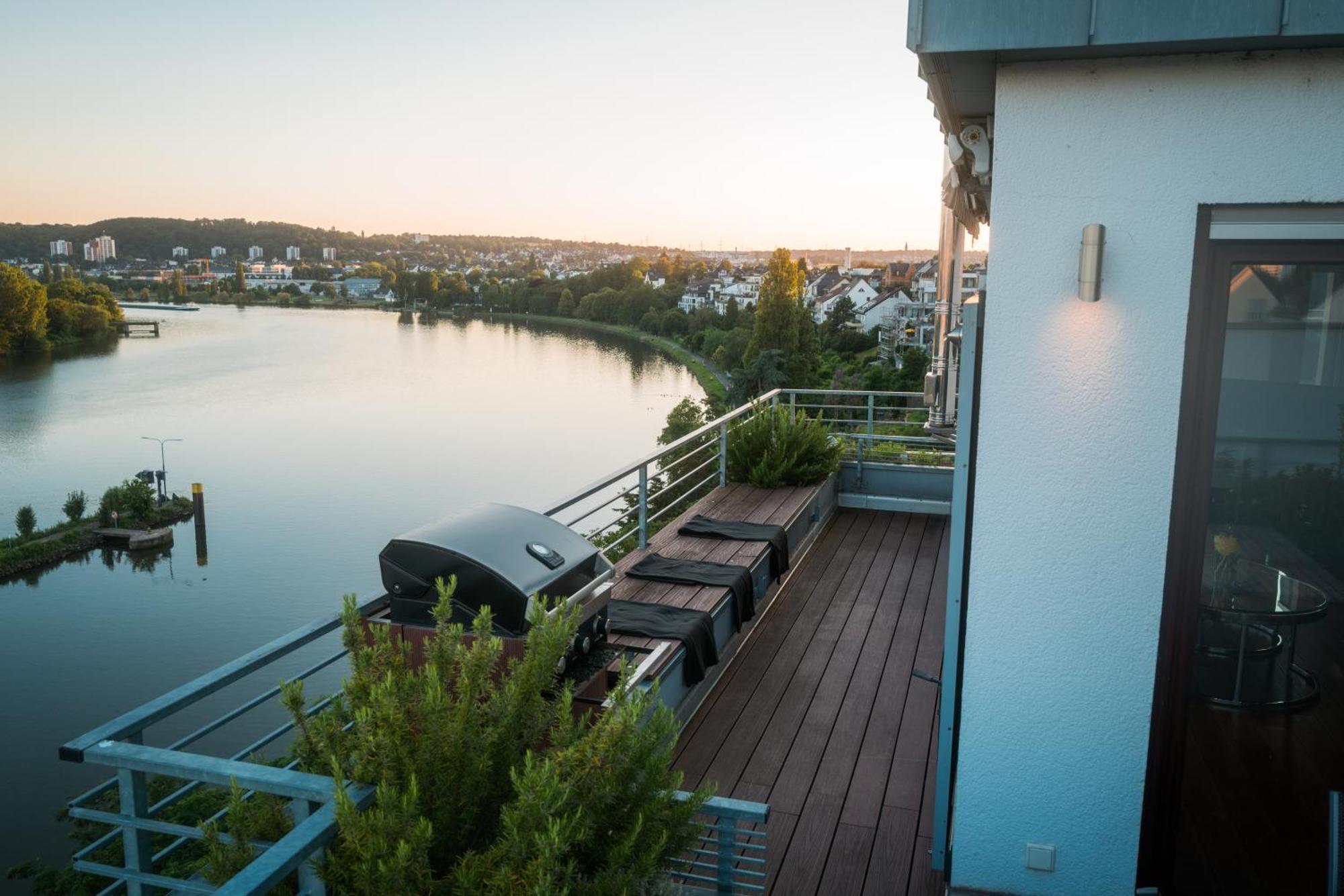 Penthouse Wohnung Mit Schoenem Moselblick In Metternich Koblenz  Luaran gambar