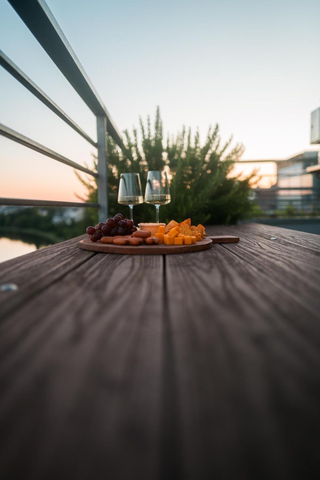 Penthouse Wohnung Mit Schoenem Moselblick In Metternich Koblenz  Luaran gambar