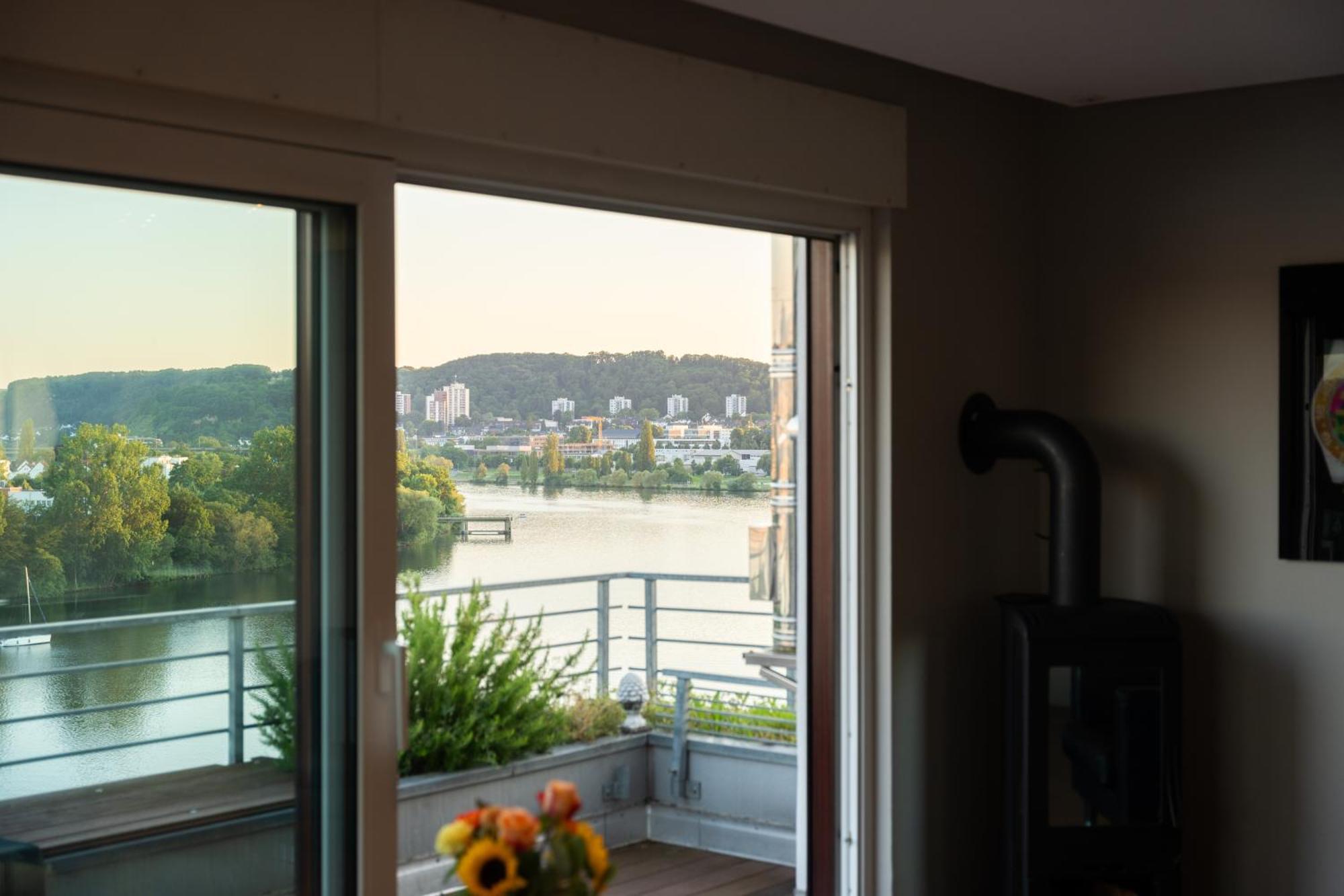 Penthouse Wohnung Mit Schoenem Moselblick In Metternich Koblenz  Luaran gambar