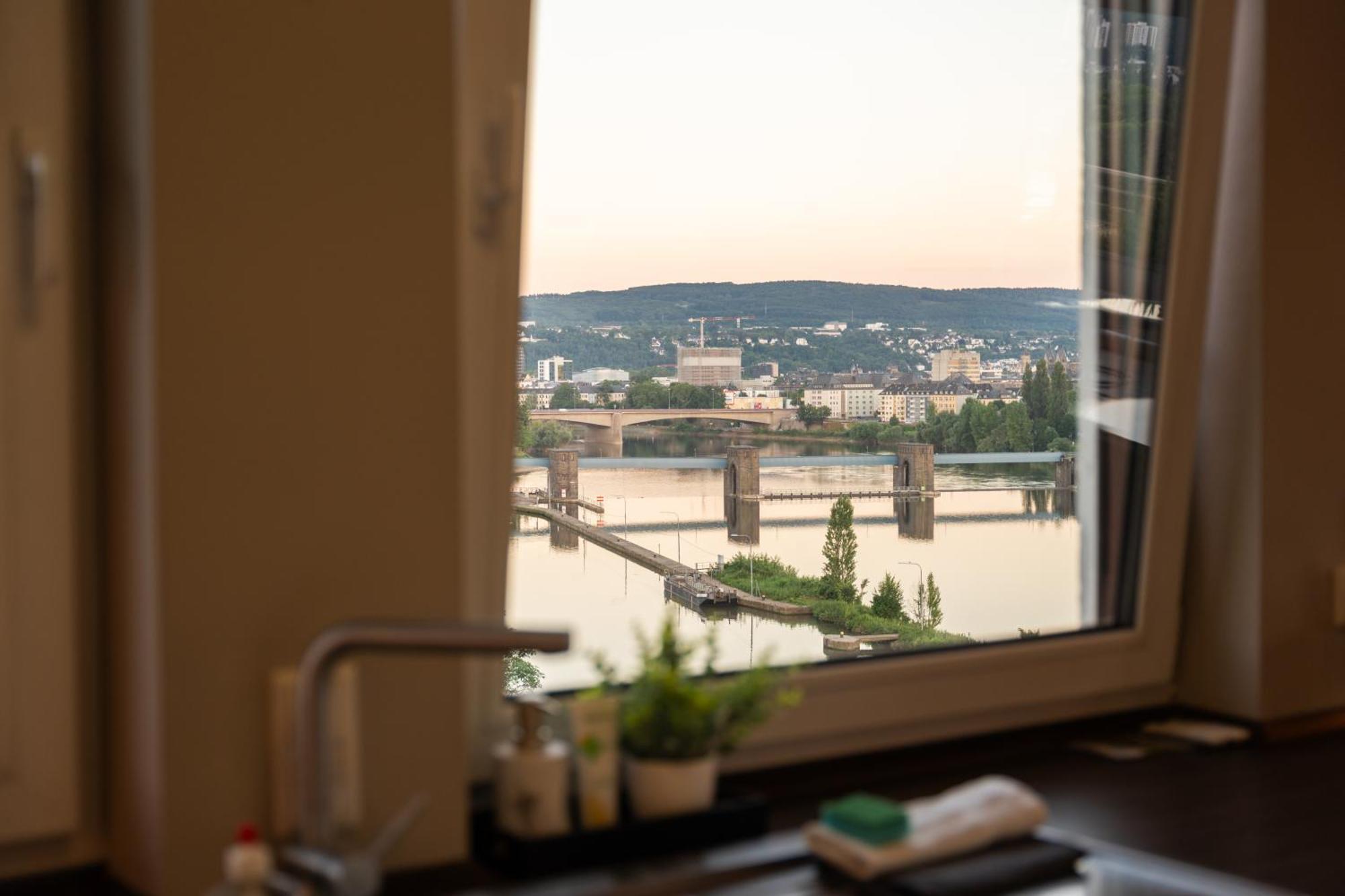Penthouse Wohnung Mit Schoenem Moselblick In Metternich Koblenz  Luaran gambar