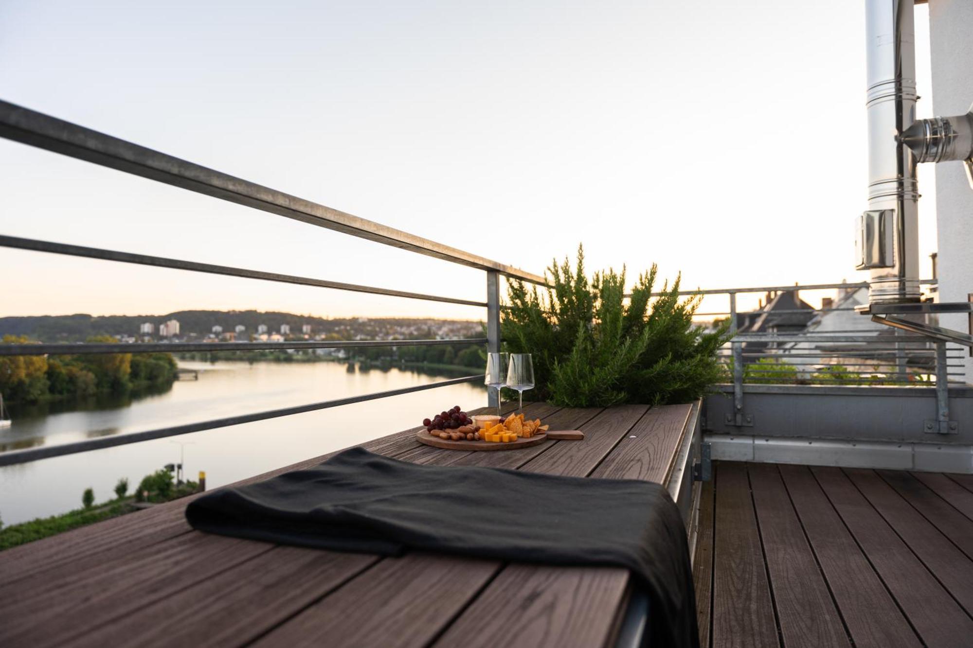 Penthouse Wohnung Mit Schoenem Moselblick In Metternich Koblenz  Luaran gambar